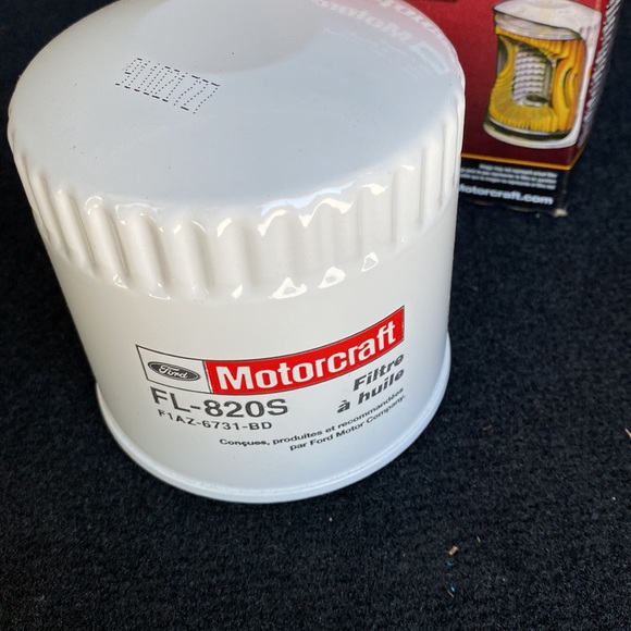Ford Motorcraft oil filter, FL-820S silicone valve - Picture 2 of 3
